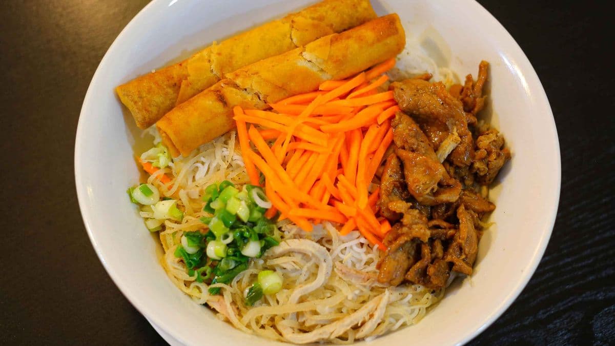 37.Grilled Pork, Shredded Pork & Spring Rolls