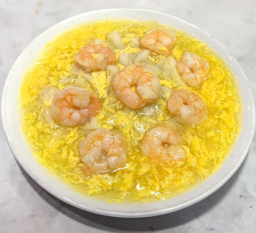 Flat Rice Noodles with Prawns and Scrambled Eggs / 滑蛋蝦球炒河