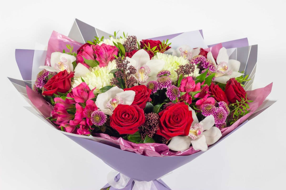 Deluxe Wrapped Flowers (Premium Flowers)