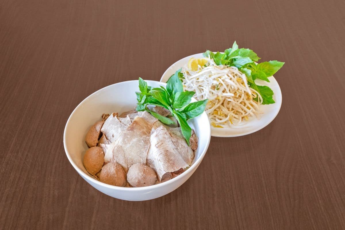5 Noodle Soup With Well Done Brisket And Beef Ball