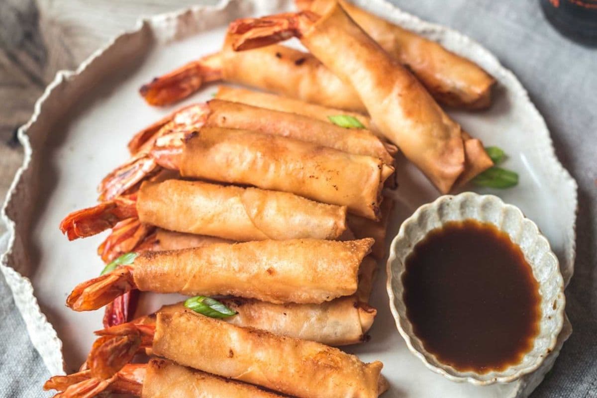A6. Shrimp Rolls (4 rolls)