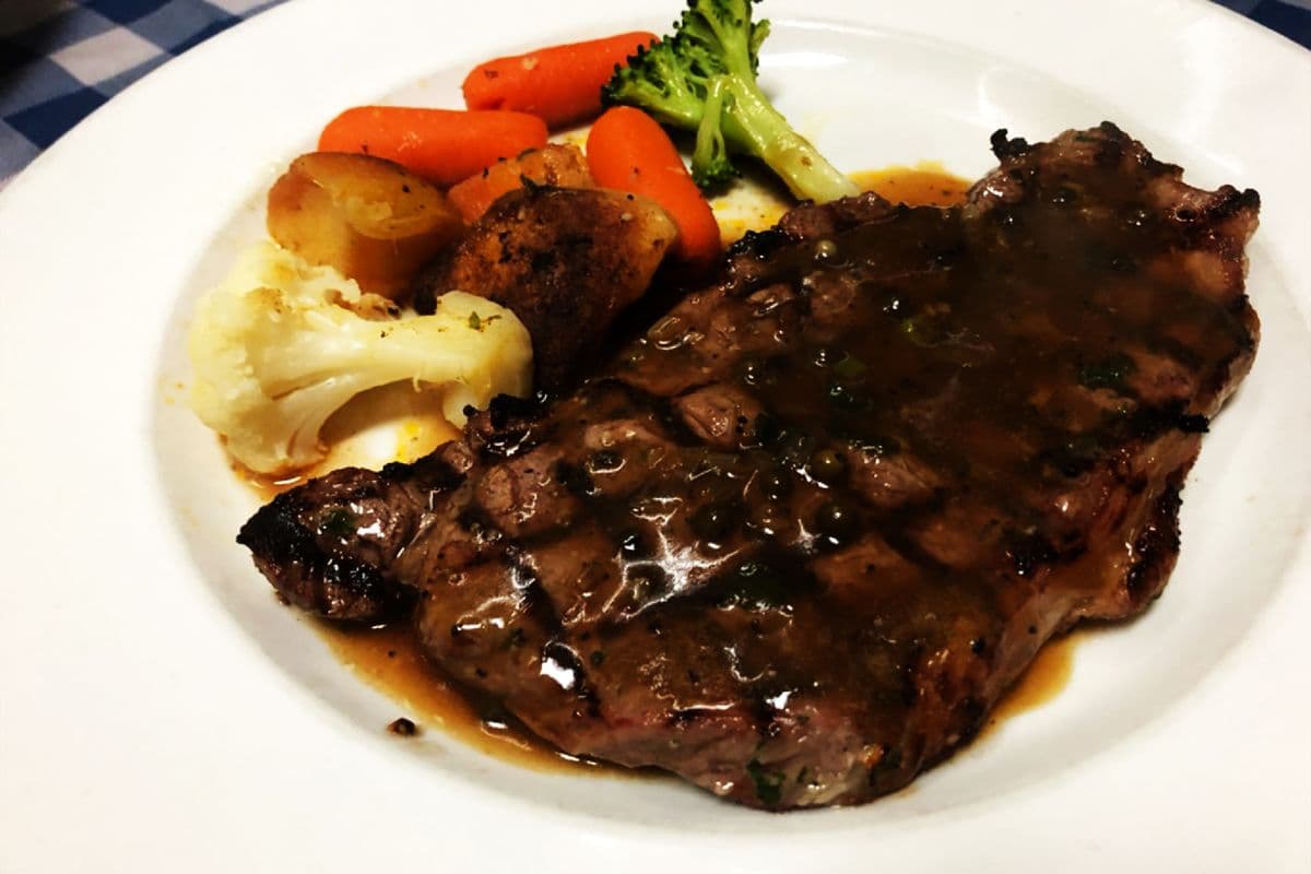 Striploin Steak (8 oz)