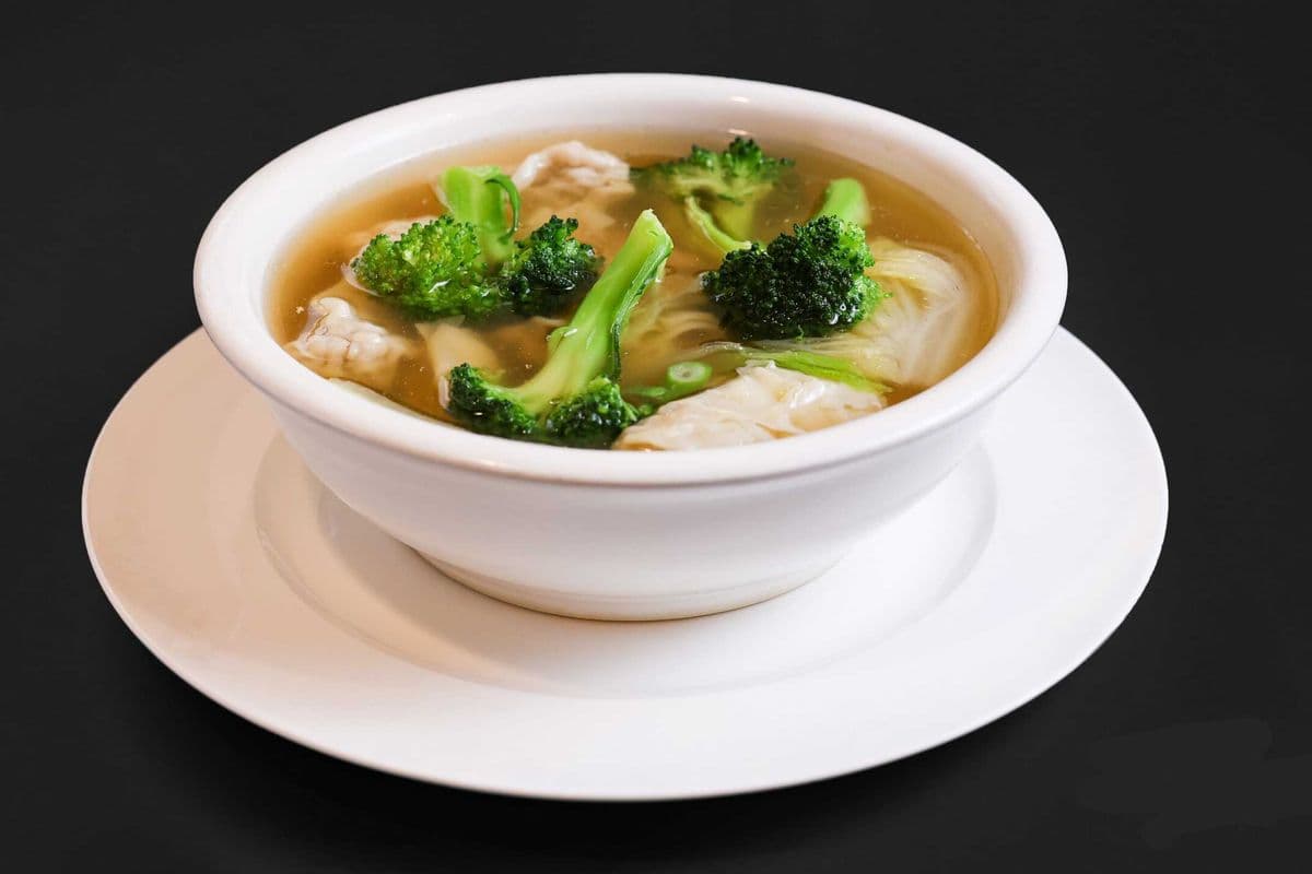 Wonton Soup (28 oz container)