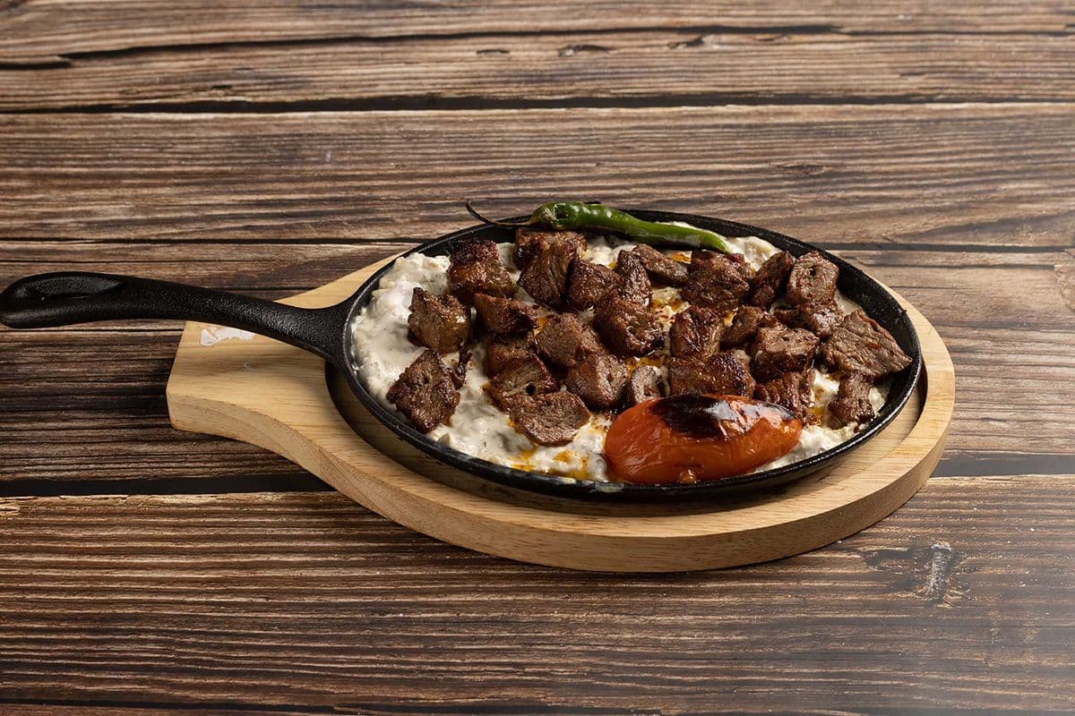 Ali Nazik (Grilled Lamb Dish)