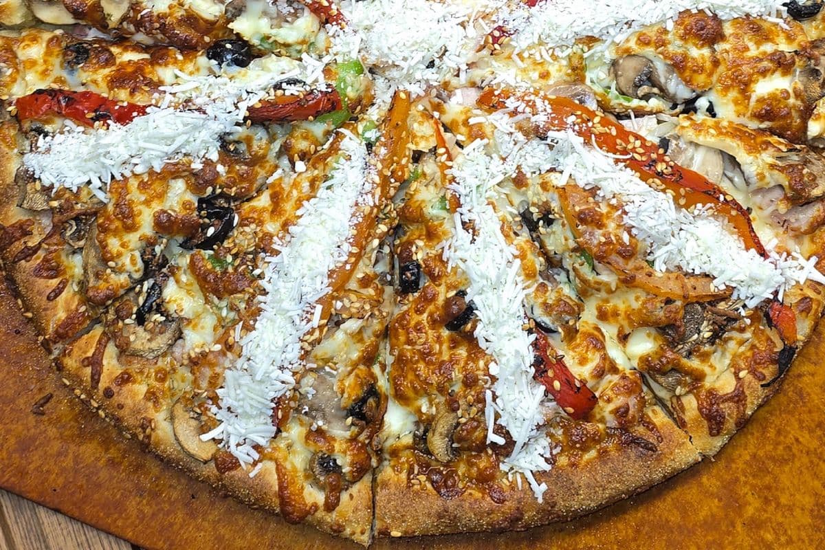 Mediterranean Pizza