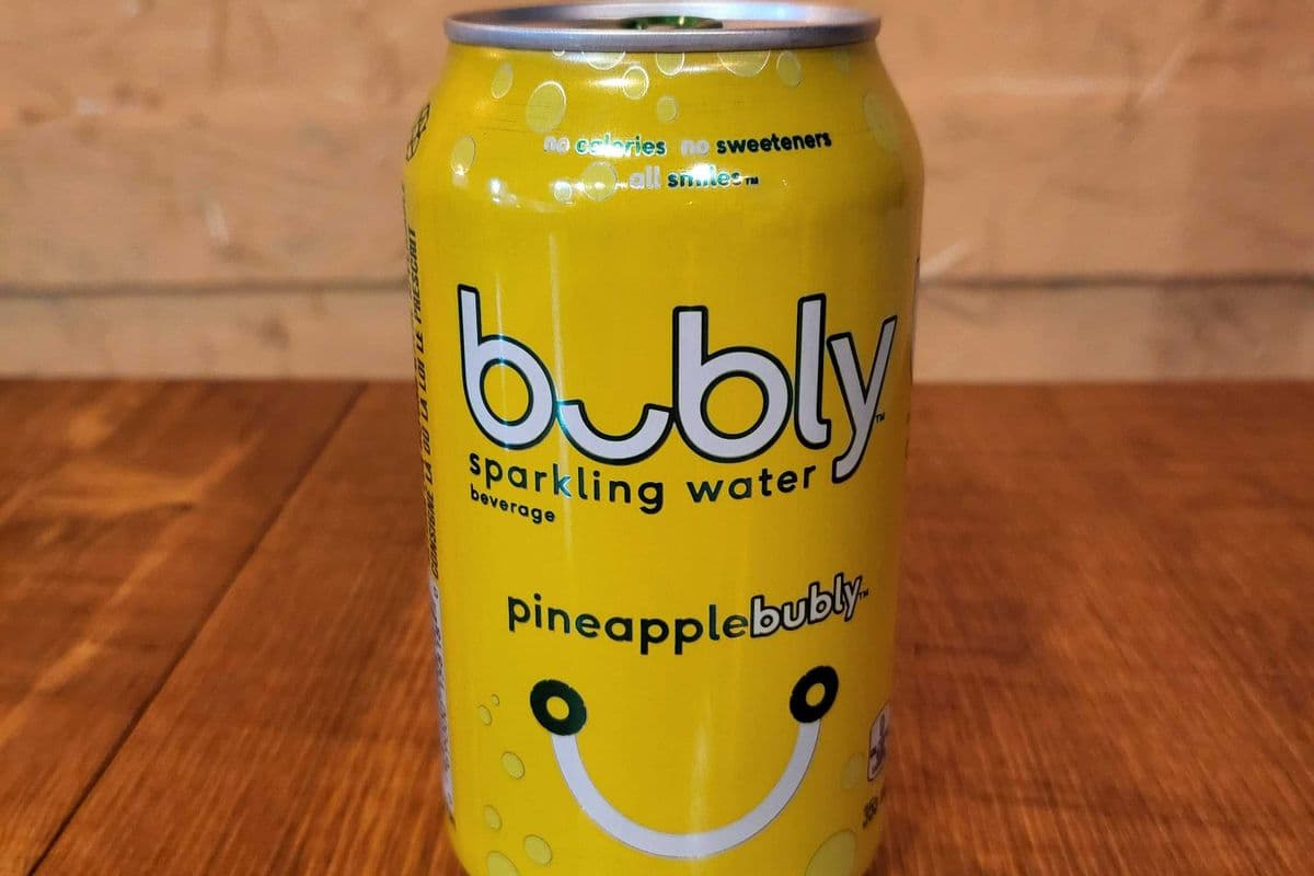 Sparkling water: Bubbly (355 ml)