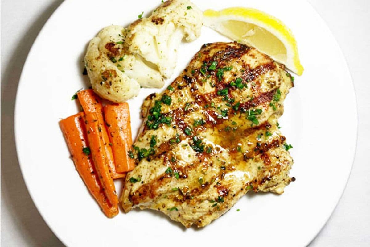 Filet de Poulet Grillé / Grilled Chicken Filet