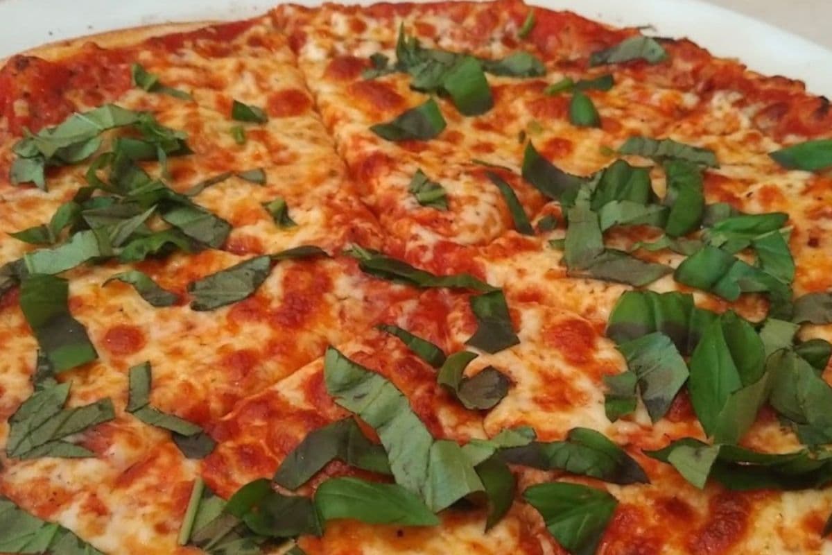 16. 15" Large Margherita with Fresh Basil Pizza