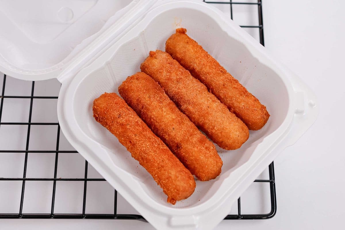 Mozzarella Sticks with a dip