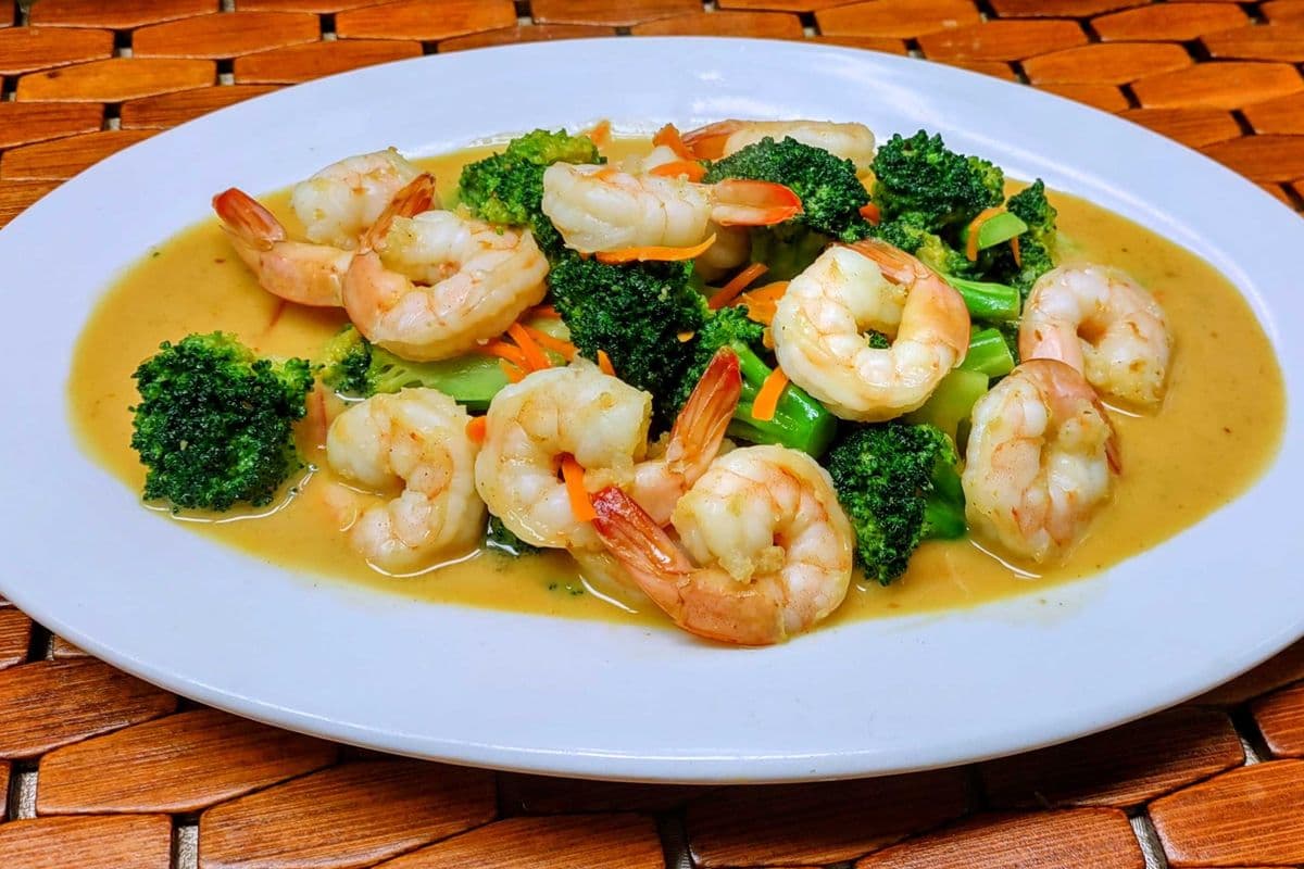 D41. Aroy Broccoli Peanut sauce Prawn