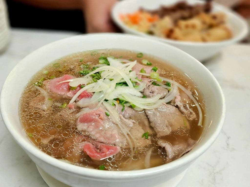 15 . RARE BEEF PHo - Pho TAI