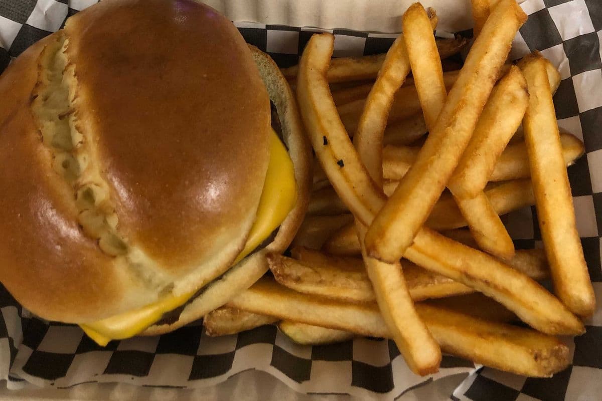 Kids' Cheeseburger