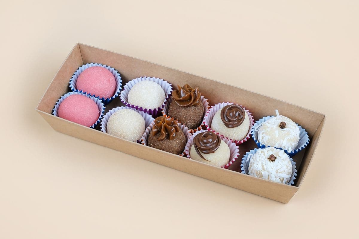 Coconut Brigadeiro (Beijinho de Coco) (1 Pc)