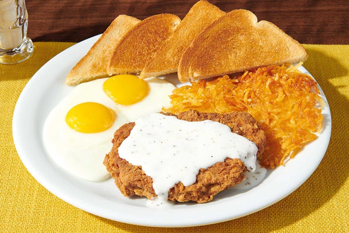 Country-Fried Steak & Eggs (760-970 Cals)