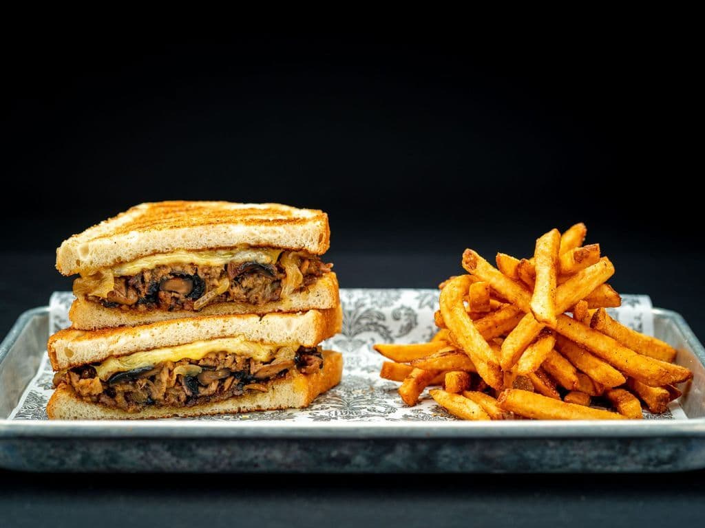 Grilled Cheese Canard Confit / Duck Confit Grilled Cheese