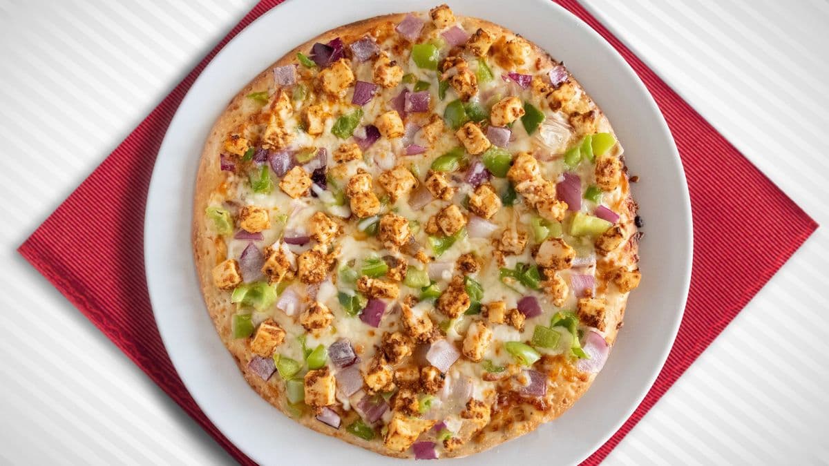 Medium Shahi Paneer Pizza