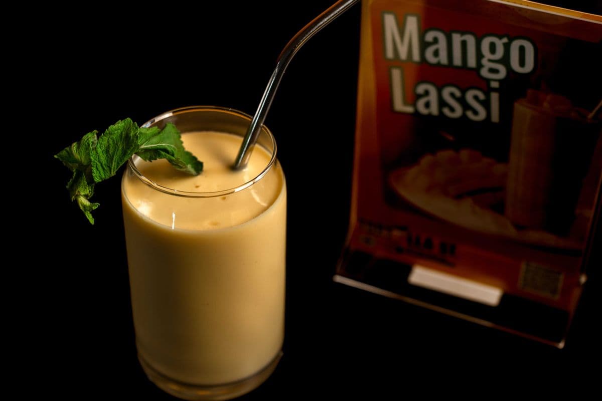 MANGO LASSI