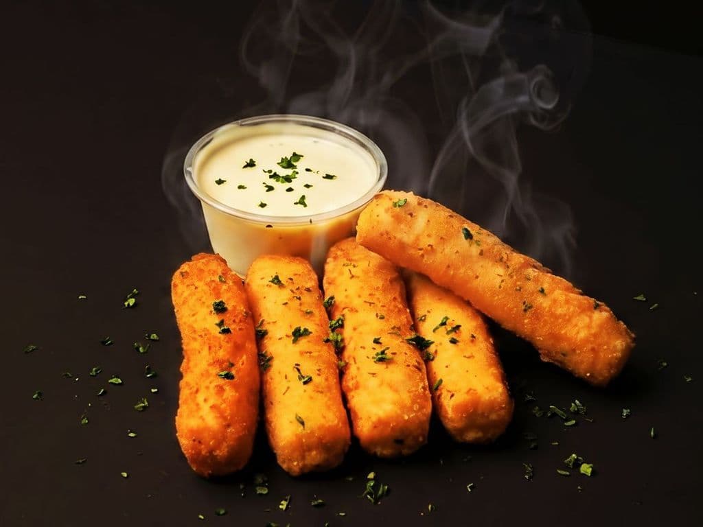 5 mozzarella sticks