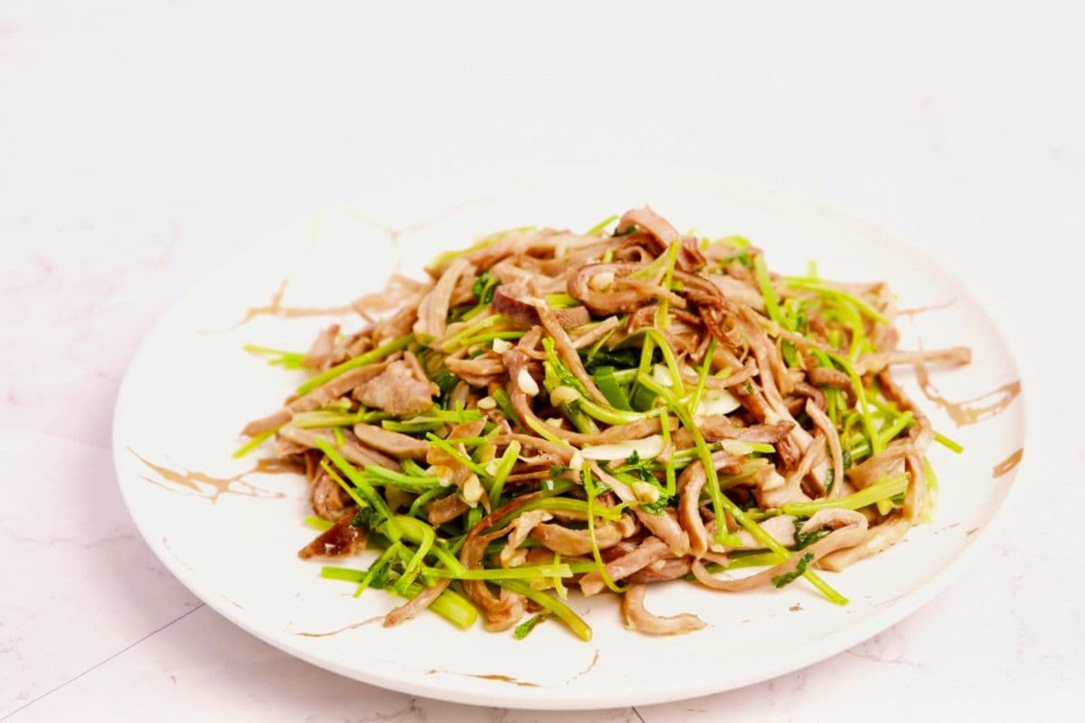 152. Stir-Fried Pork Tripe with Cilantro - 芫爆肚丝