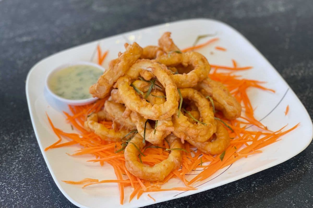 17. Calamari (Mực chiên bột)