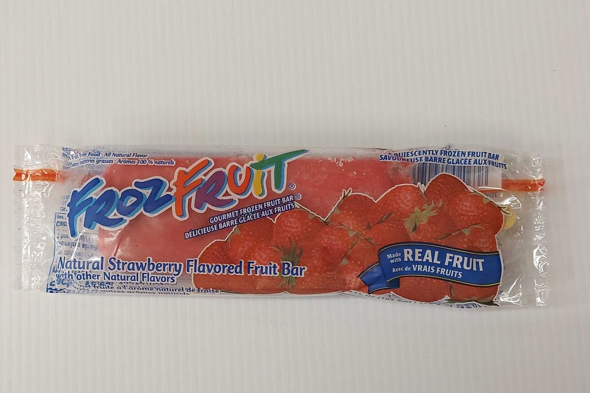 FrozFruit Strawberry Fruit Bar (103.5ml)