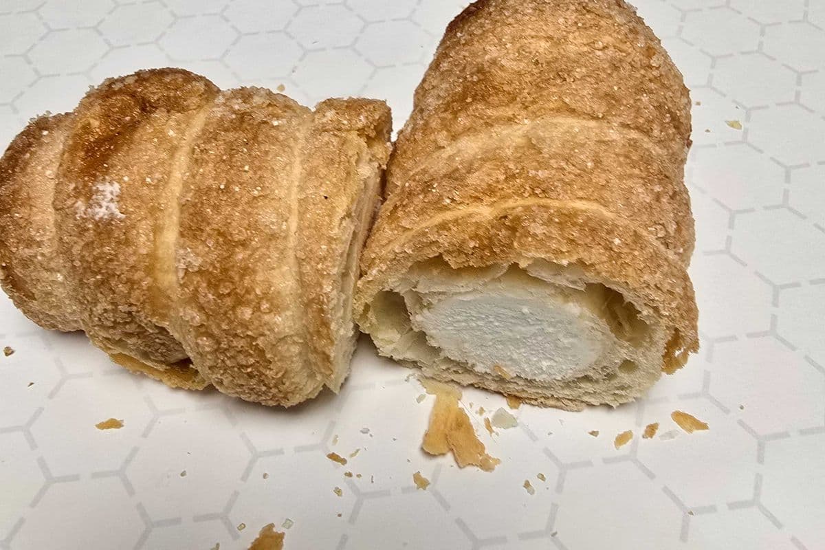 Cream Puff Roll (1 piece )