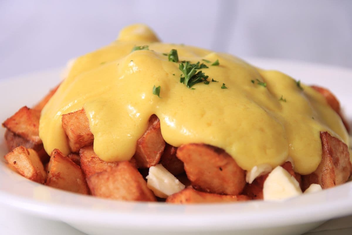 Breakfast Poutine