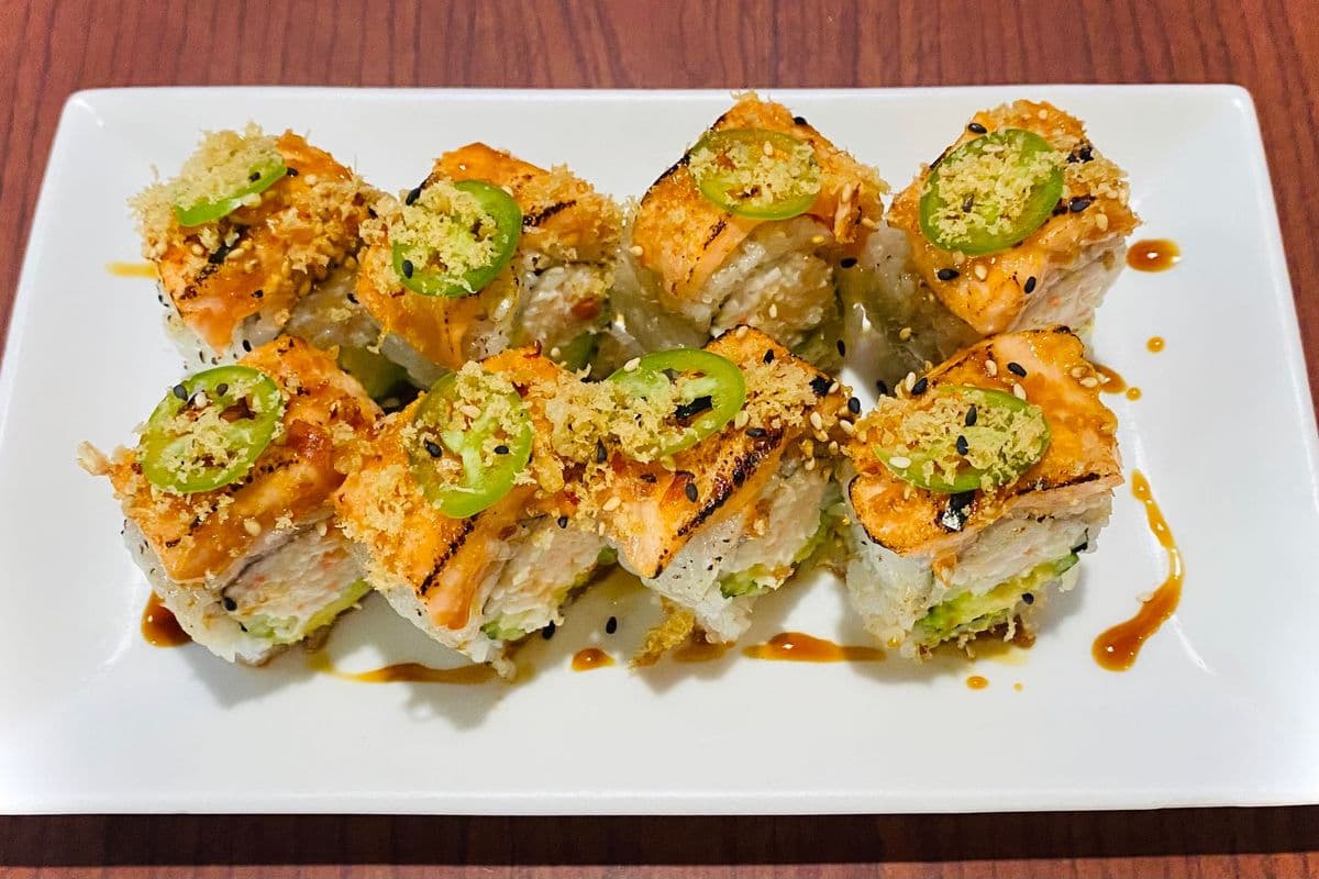 Aburi Dragon Roll (8 pcs)