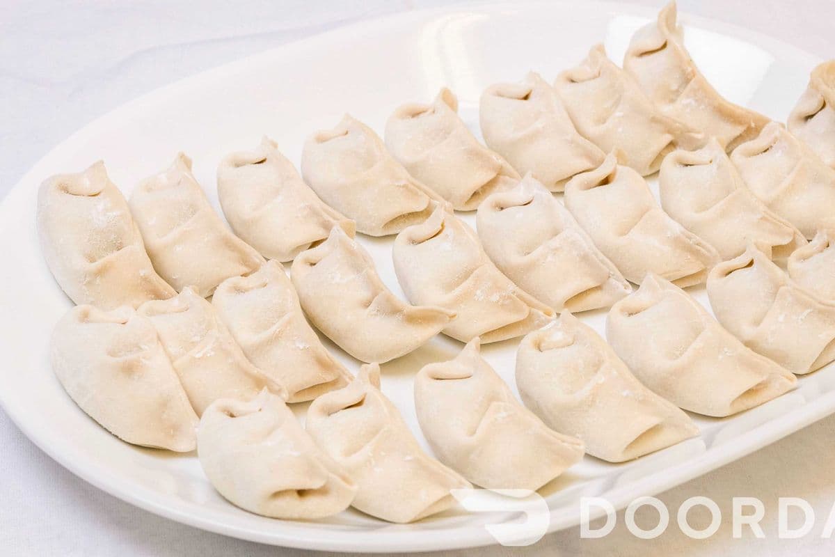D2. Cilantro, Cabbage, and Pork Dumplings 芫茜高麗菜豬肉 (25 pcs) Reg (25pcs)