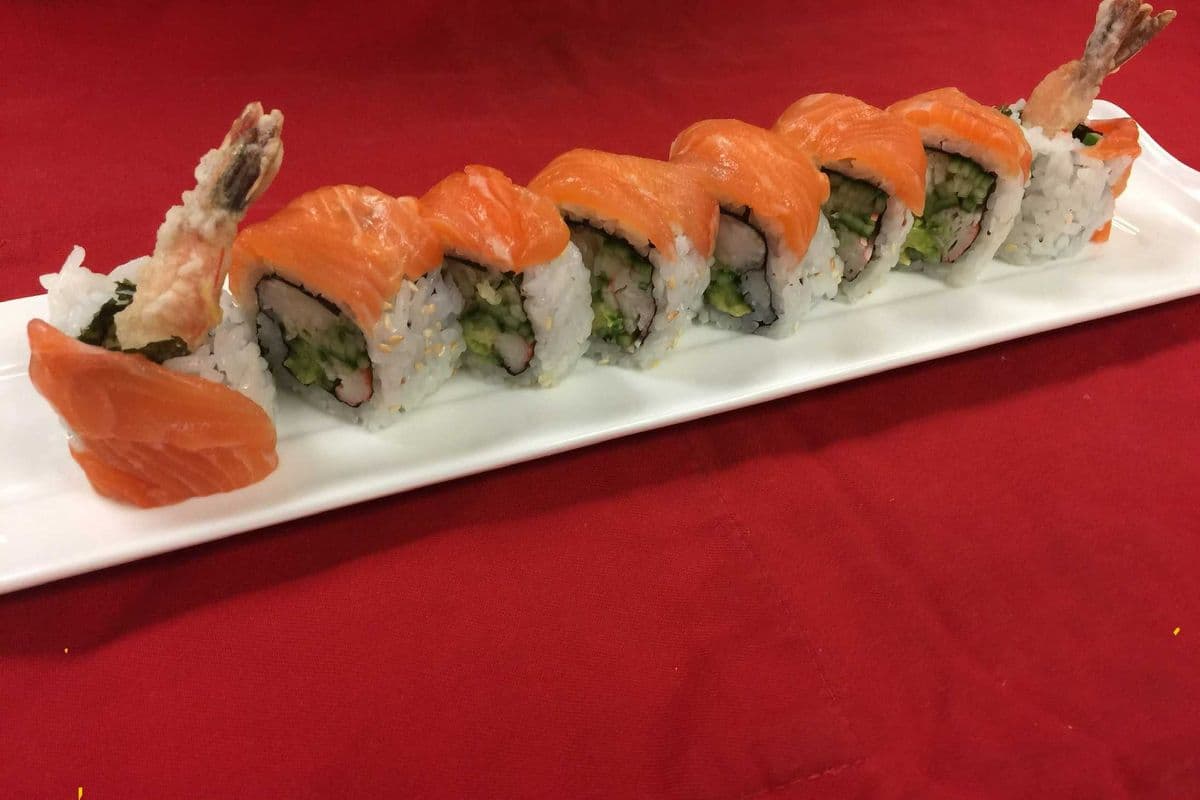 S10) Red Dragon Roll((8pcs) (8 Pcs)