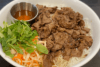W6. Boeuf sauté à la citronnelle / Stir-Fried Lemongrass Beef