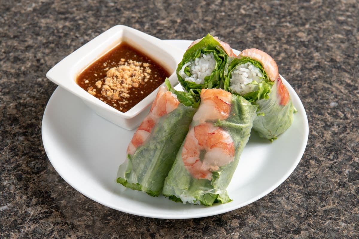3. Fresh Shrimp Rolls (2 pcs)