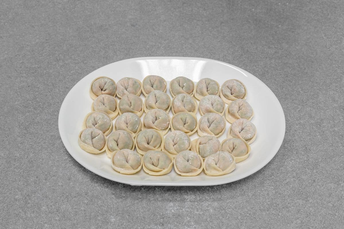 V1. Chinese Celery and Pork Dumplings 芹菜豬肉(唐芹) (50 pcs) Thin