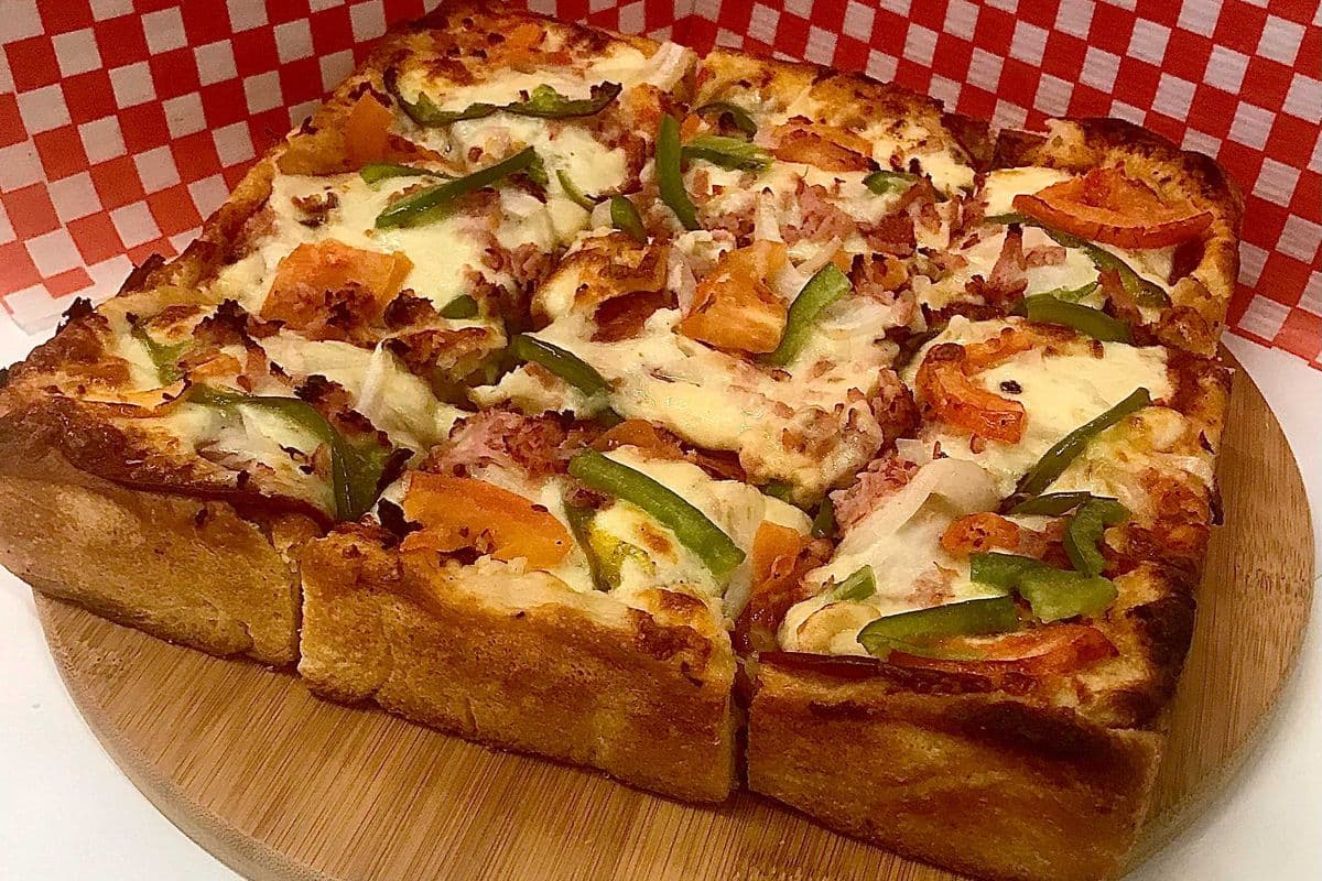 26. Mr. Universe Pizza