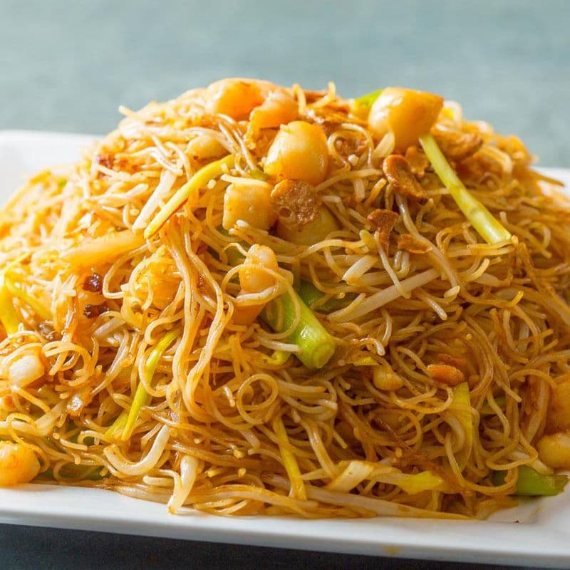 Stir-Fried Vermicelli Sampan Style 避風塘炒米粉