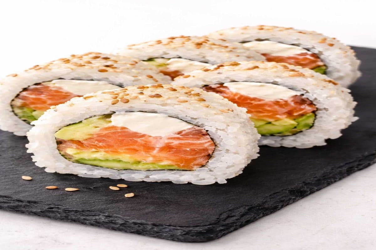 Creamy Salmon Roll (8 pcs)