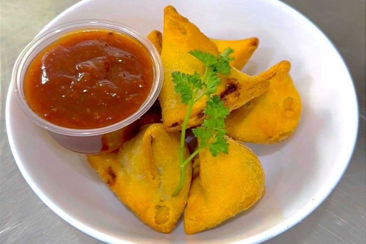 Mini samosa (6pcs)