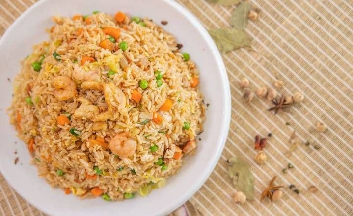R9. Deluxe Yang Chow Fried rice扬州炒饭