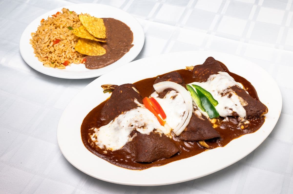 Enchiladas de Mole