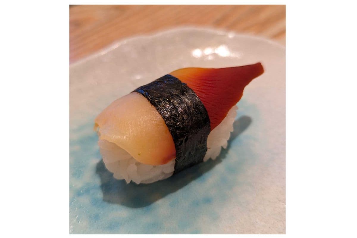 Hokkigai Nigiri