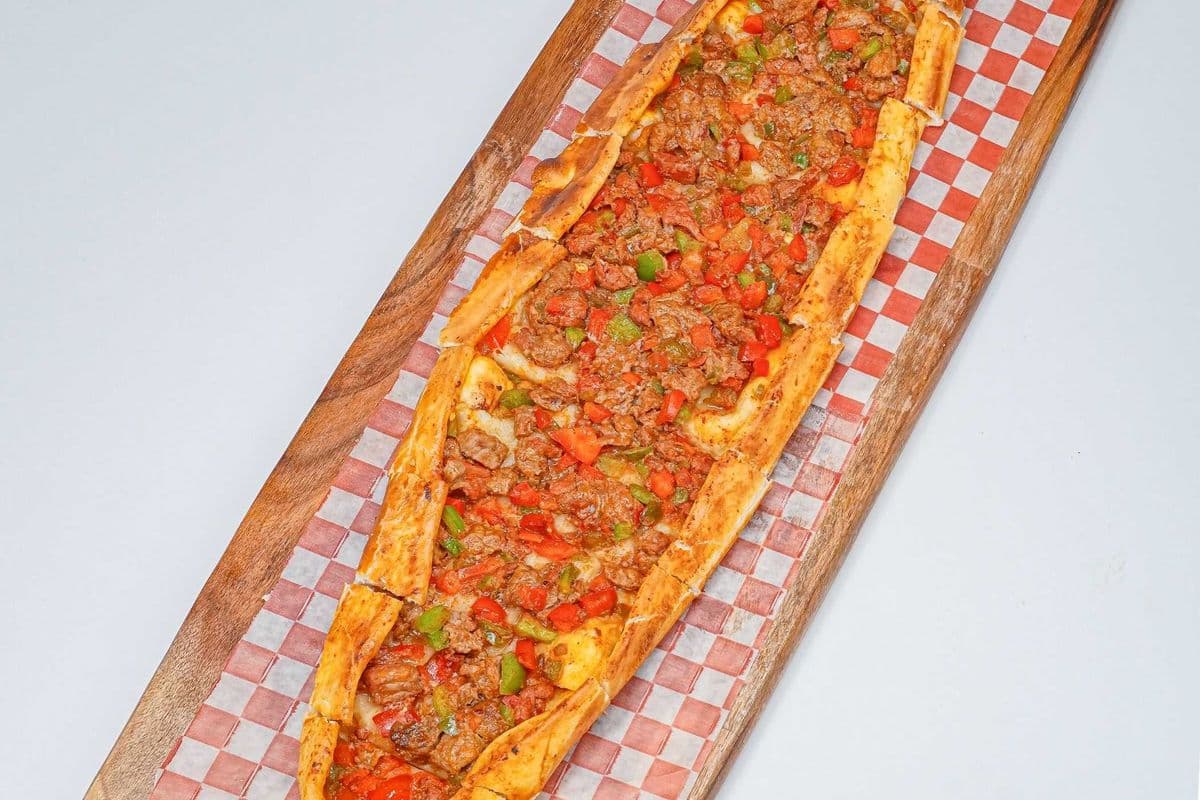Diced Meat Pide