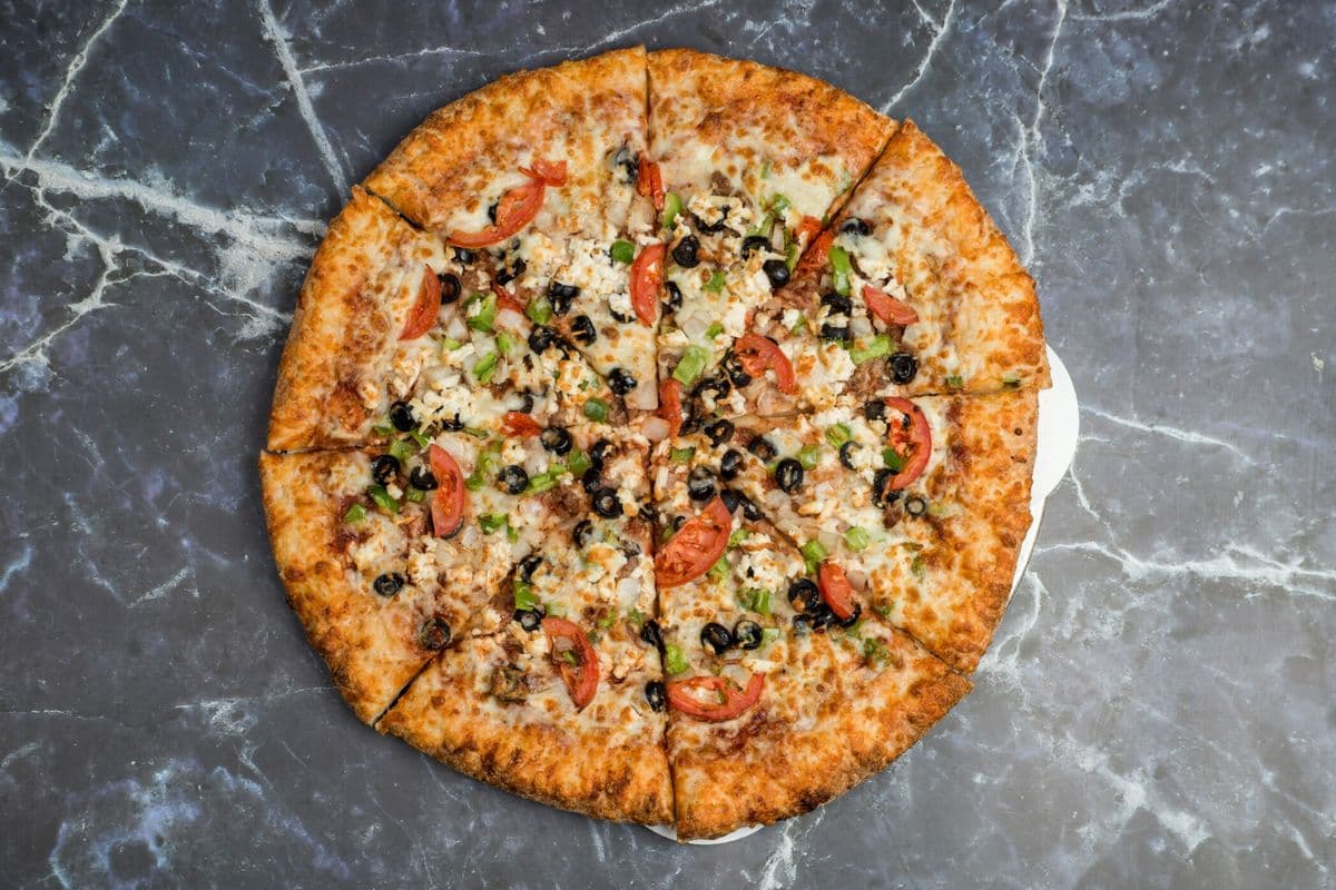 16" Extra-Large Greek Pizza