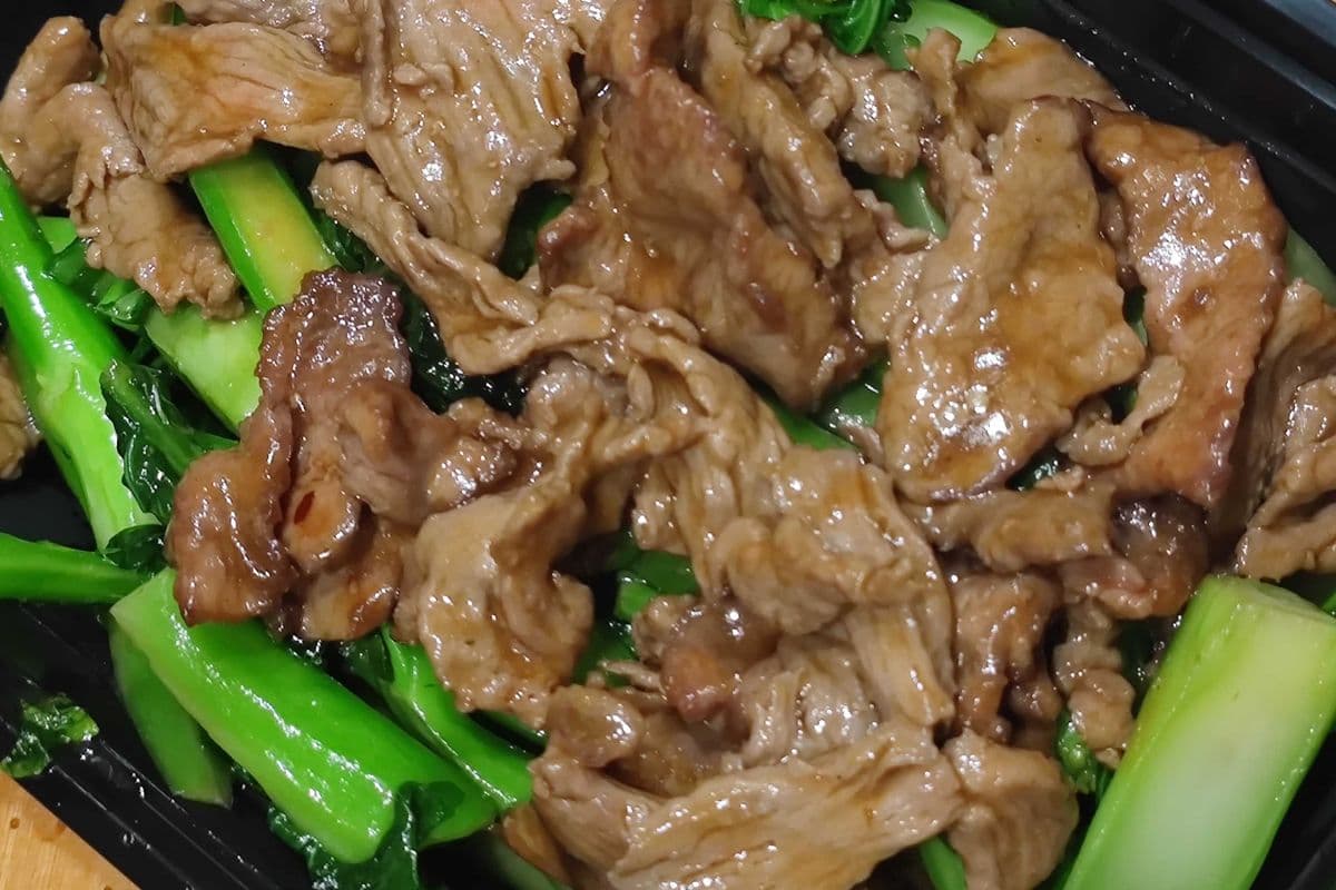 Beef with Chinese Broccoli