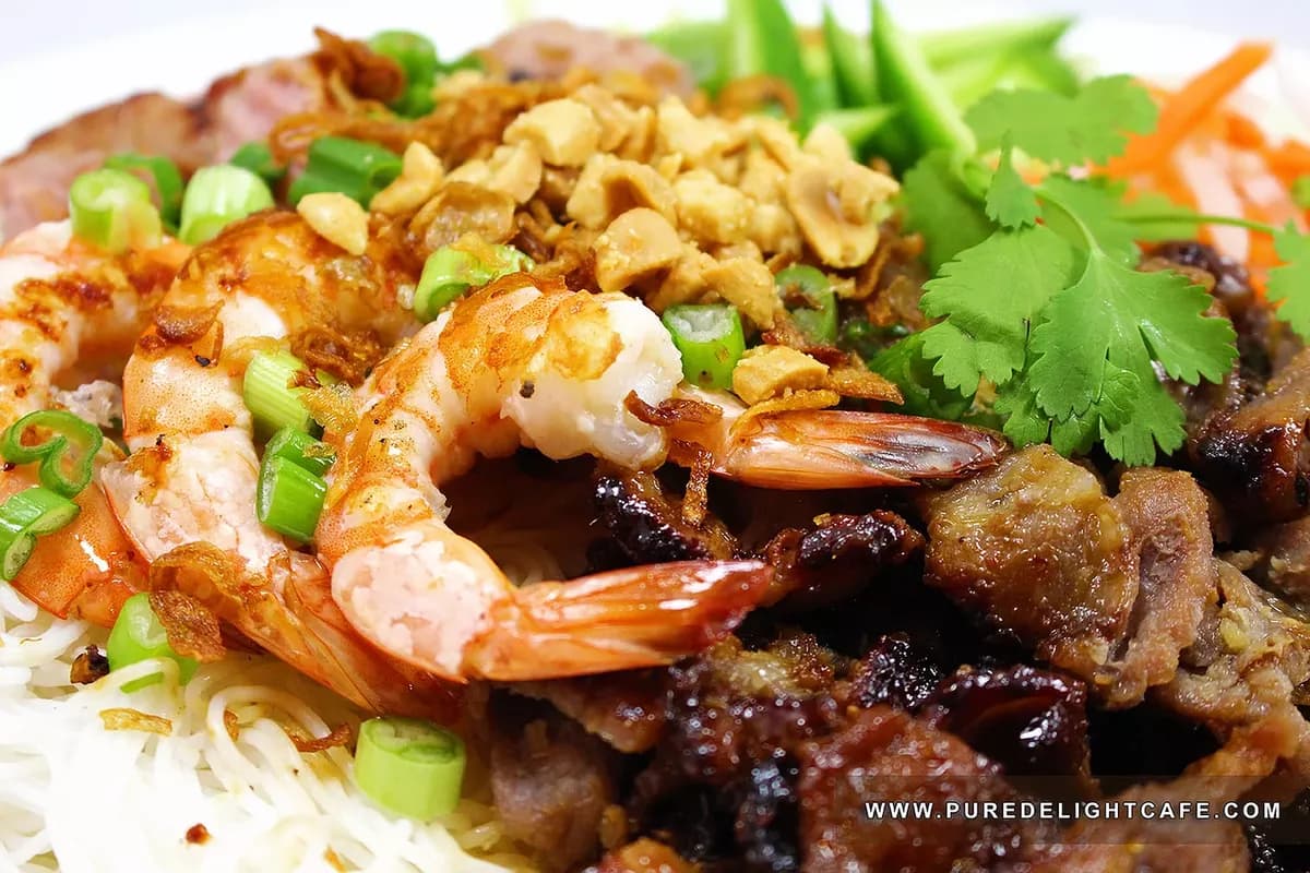36 Grilled Beef, Marinated Pork, and Grilled Prawns Vermicelli