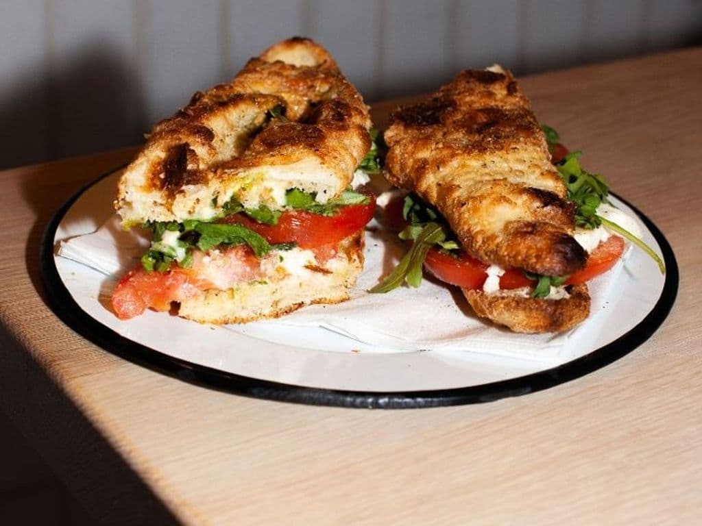 Caprese (Sandwich)