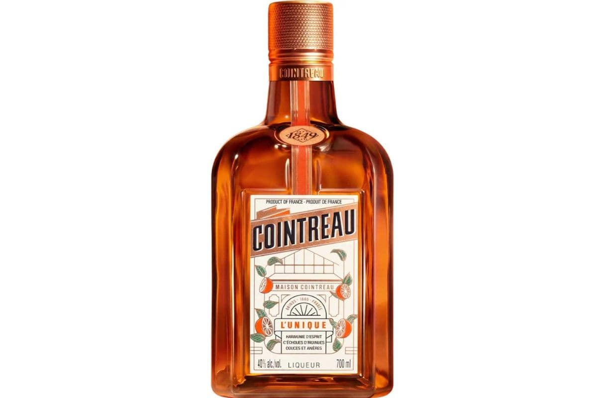 COINTREAU LIQUEUR (1 x 750 ML)