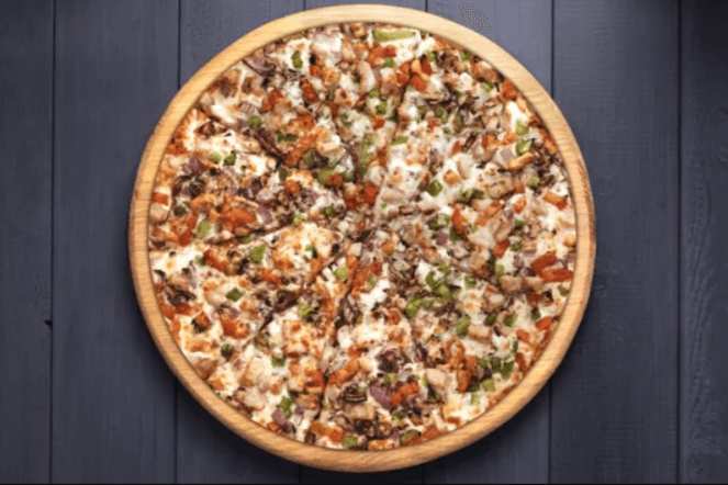 8. Single Medium Garlic Chicken Pizza