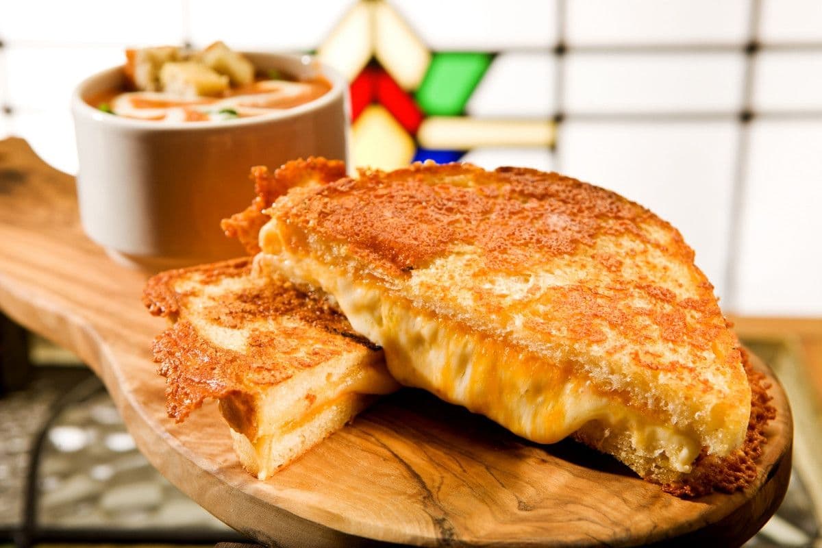 Cheezy Grilled Cheese