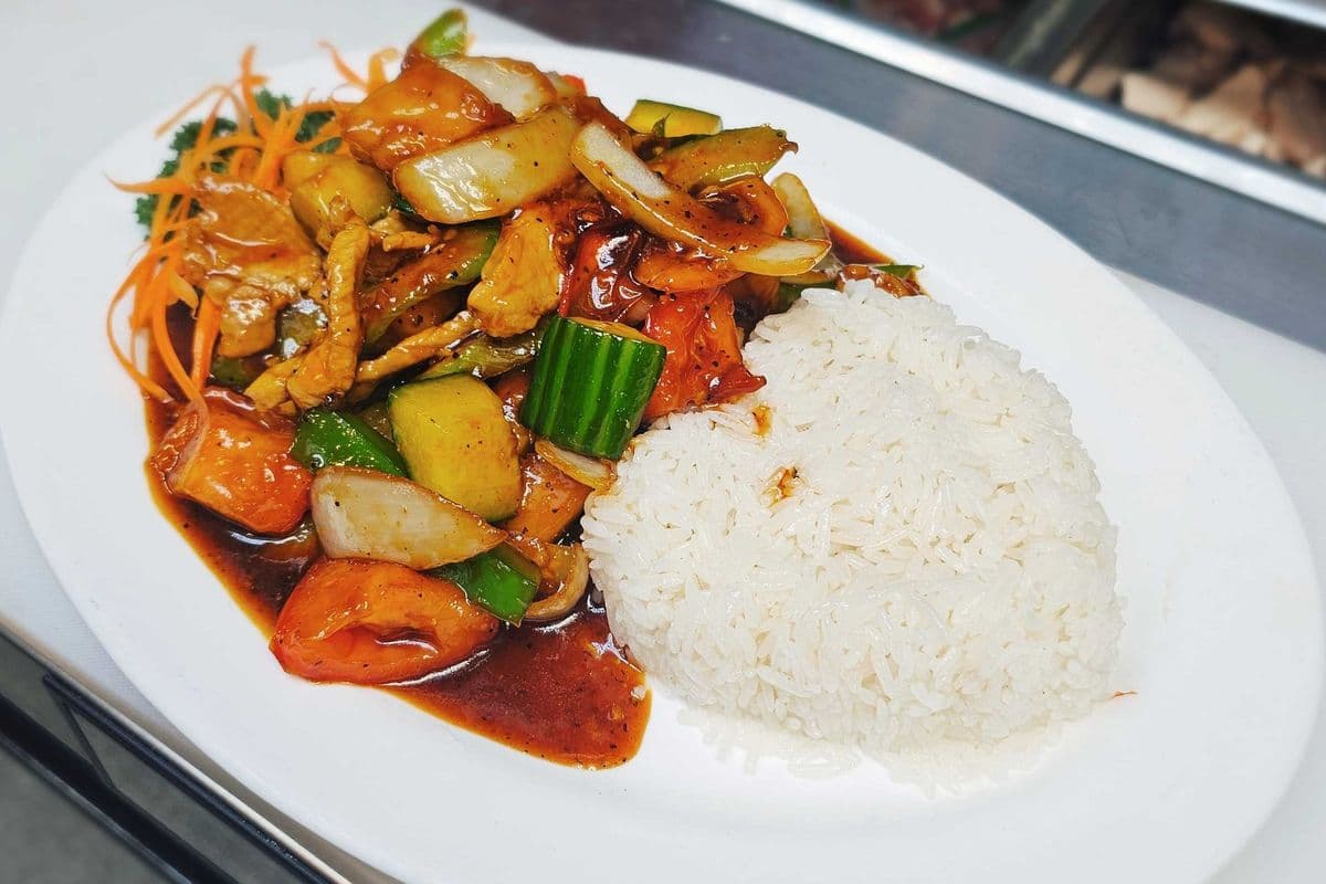37. Moo Pad Preaw Wan