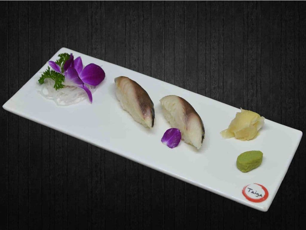 Mackerel Sushi (2pcs)